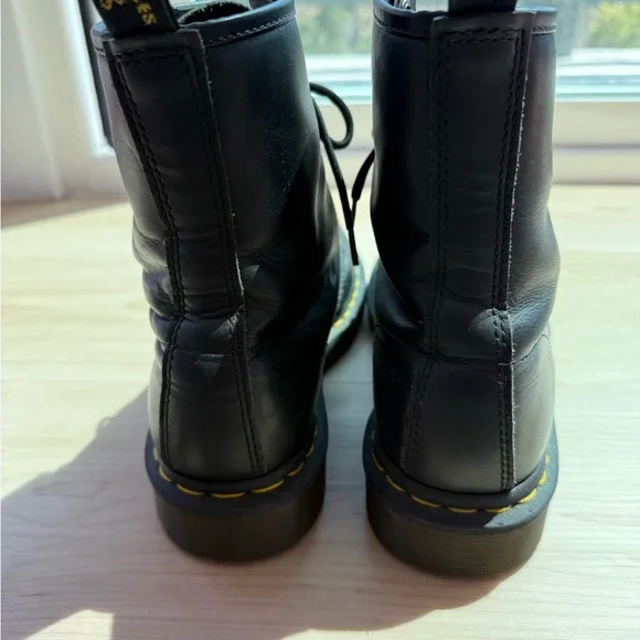 Dr. Martens 1460 Black Leather Boots Size 8 - Picture 10 of 13